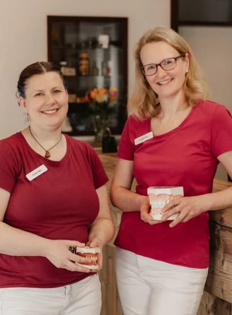 Unser Prophylaxeteam der Zahnarztpraxis Dr. Schultz & Schwabedissen in Itzehoe